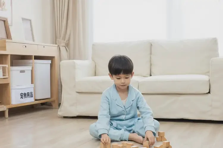 兒童大腿偶爾長(zhǎng)濕疹能徹底自愈嗎(圖2)