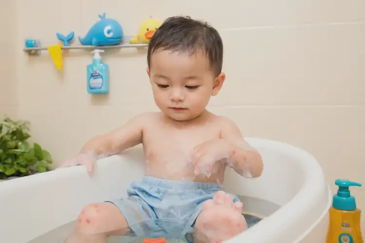 幼兒大腿出現(xiàn)濕疹能靠自己自愈嗎(圖2)