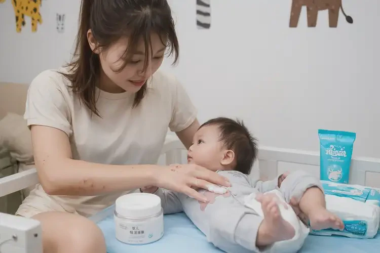 哺乳期媽媽手上偶爾長(zhǎng)濕疹能不能徹底自愈(圖4)