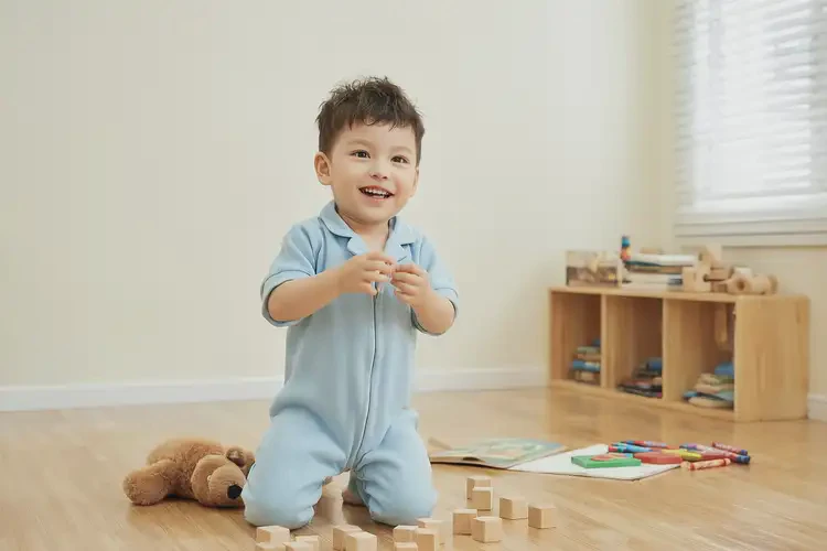 幼兒脖子上容易起濕疹不管它會自己痊愈嗎(圖1)