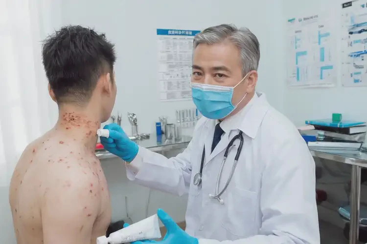 青年人脖子經(jīng)常長濕疹可以徹底自愈嗎(圖3)