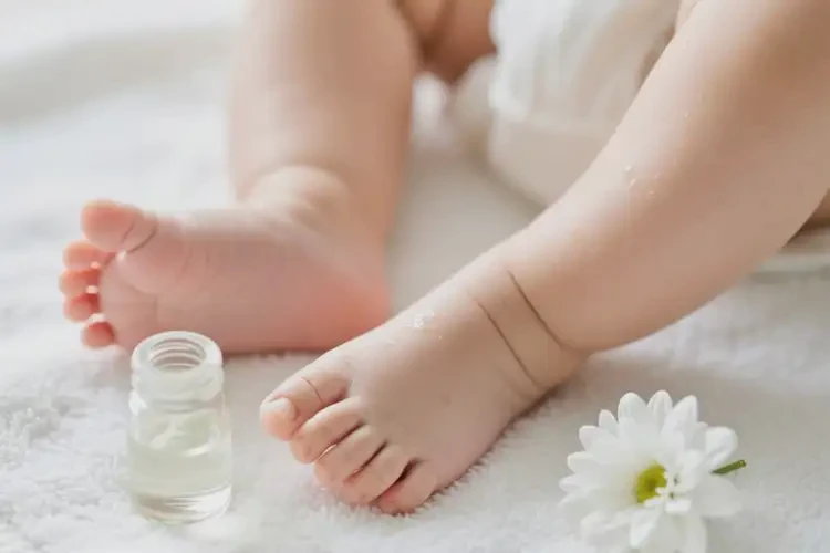 嬰兒腳上經(jīng)常長濕疹能夠徹底治愈嗎(圖1)