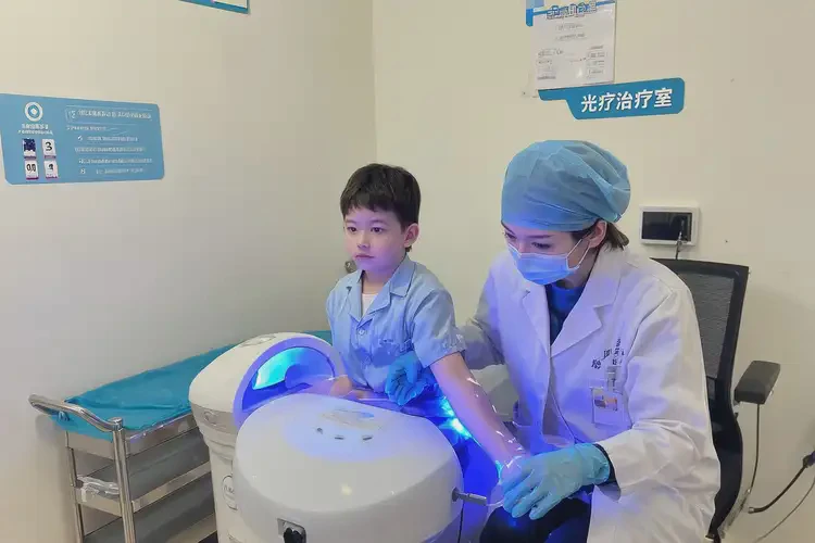 孩子大腿上出现湿疹能够彻底治愈吗(图1)