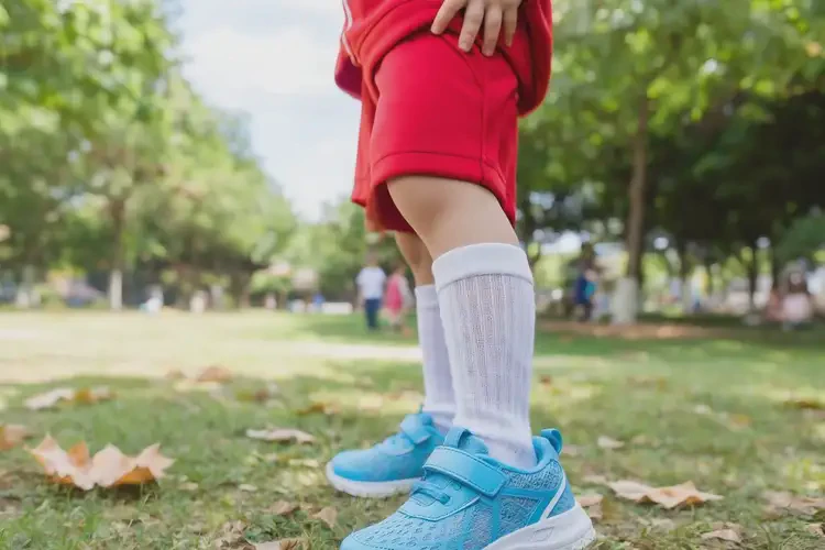 小學生腳上容易長濕疹不管它會自己痊愈嗎(圖1)