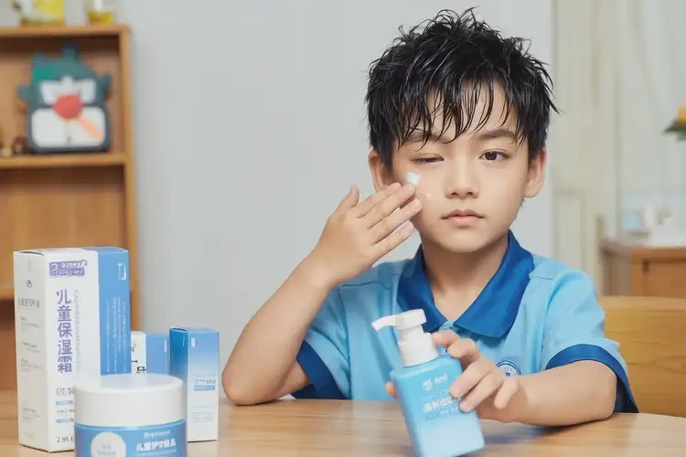 小学生面部出现湿疹能靠自己自愈吗(图2)