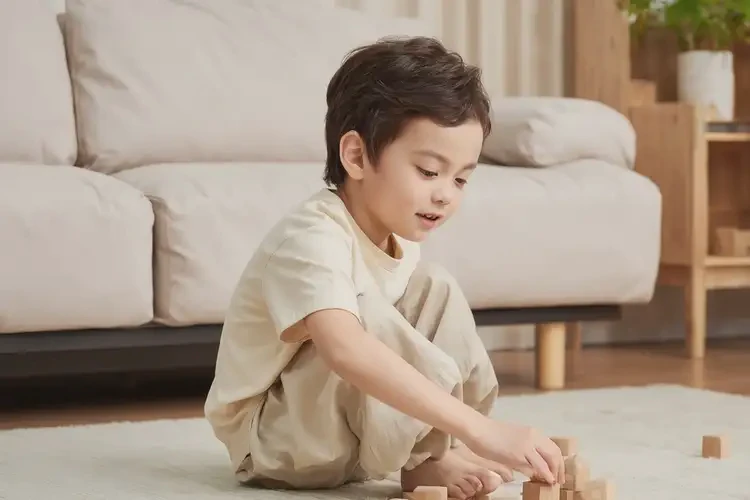 小學(xué)生四肢偶爾長濕疹可不可以徹底自愈(圖1)