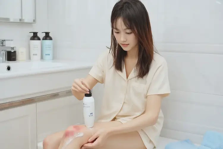 女生小腿上偶爾起濕疹不管它會自己痊愈嗎(圖2)