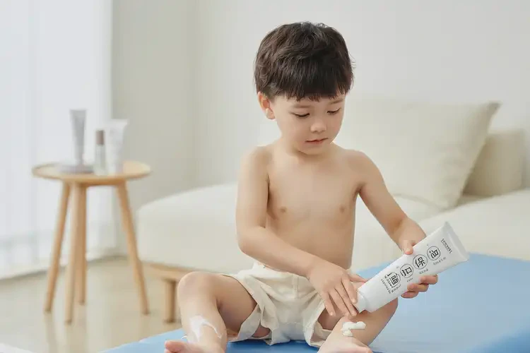 少儿小腿经常长湿疹不管它会自己自愈吗(图2)