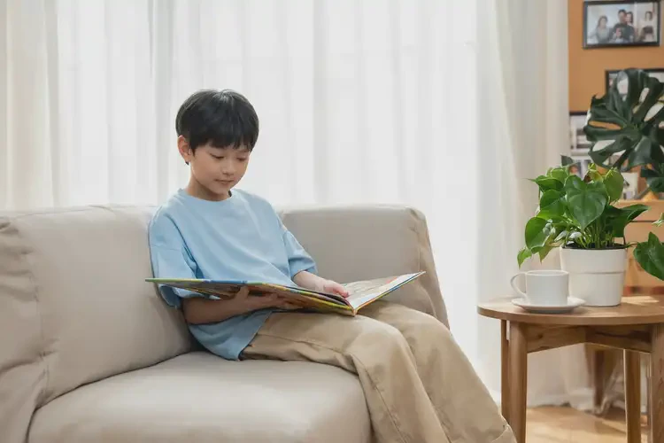 小學(xué)生小腿上出濕疹可不可以徹底自愈(圖1)