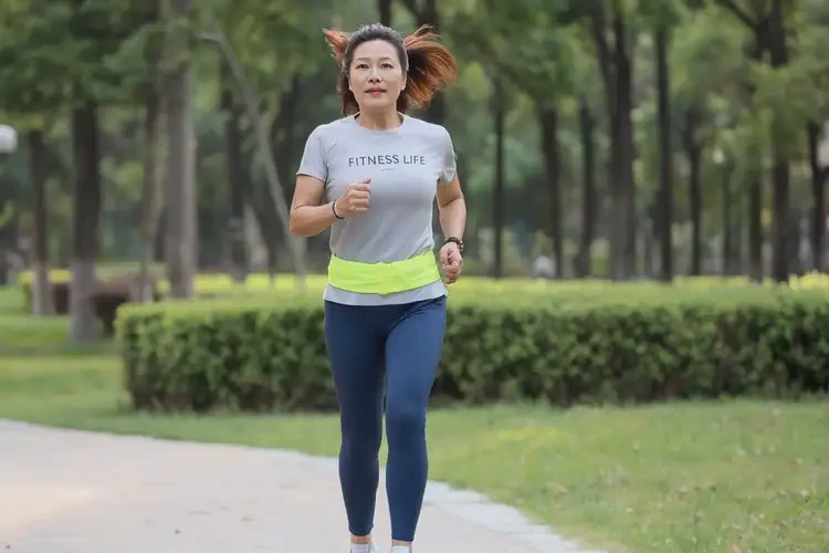 更年期女性睡前血糖6點(diǎn)3是怎么回事(圖2)