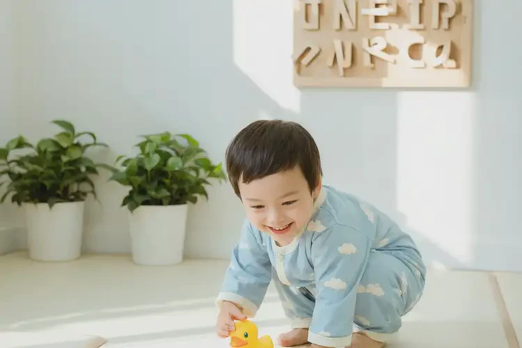 孩子手臂容易起濕疹可不可以徹底自愈(圖1)