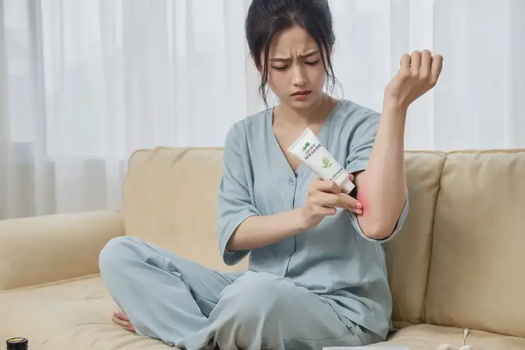 女人屁股起濕疹不管它會自己自愈嗎(圖4)