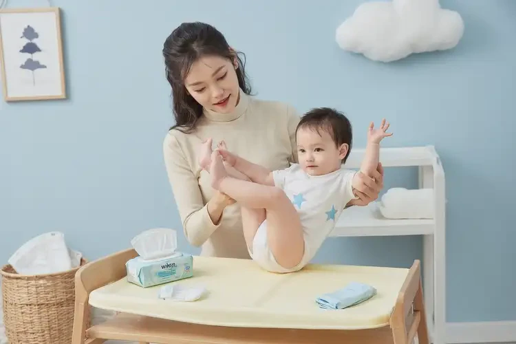 幼兒屁股上經(jīng)常起濕疹不管它會自己痊愈嗎(圖2)