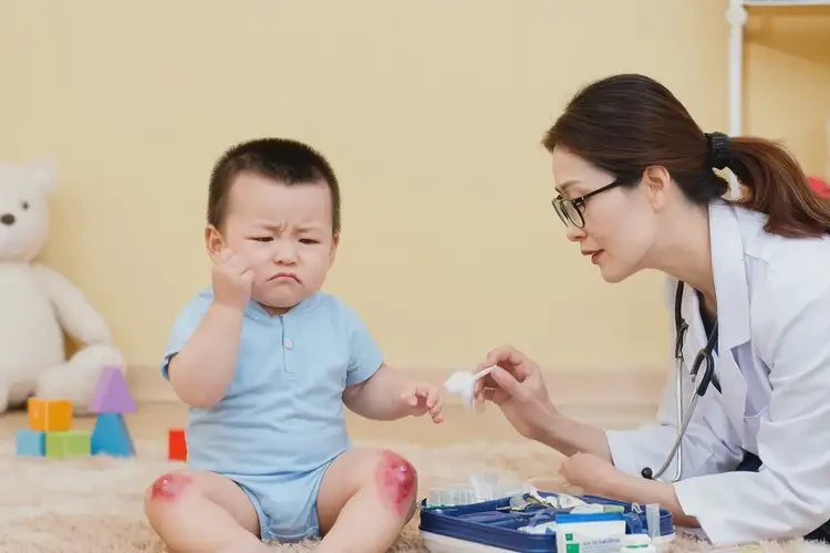 幼兒小腿上容易長濕疹不管它會自己自愈嗎(圖2)