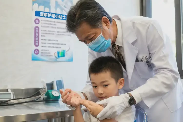 孩子手上偶爾長濕疹可不可以徹底自愈(圖3)