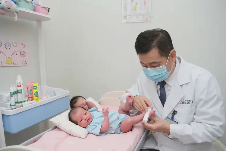 婴儿肛周经常长湿疹可以彻底自愈吗(图3)