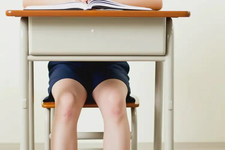 中學(xué)生小腿上經(jīng)常長濕疹不管它會自己痊愈嗎(圖4)