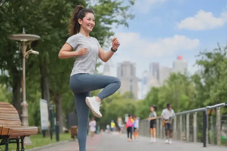 女人肚子上經(jīng)常長(zhǎng)濕疹能夠徹底治愈嗎(圖1)