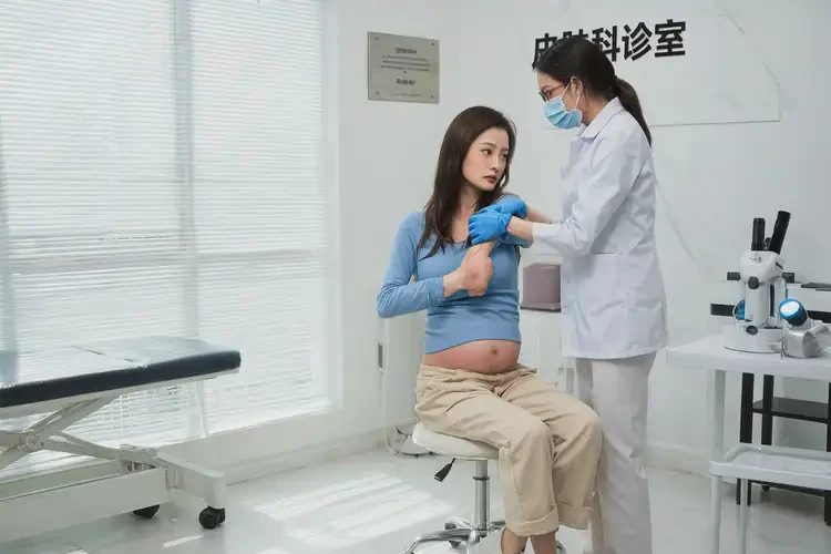 哺乳期妈妈四肢起湿疹不管它会自己好吗(图2)