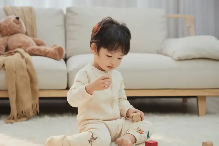 小兒脖子上長(zhǎng)濕疹能靠自己自愈嗎(圖2)