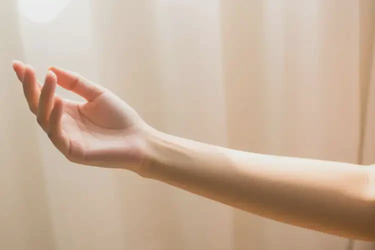 女人手臂偶爾起濕疹可以徹底自愈嗎(圖4)