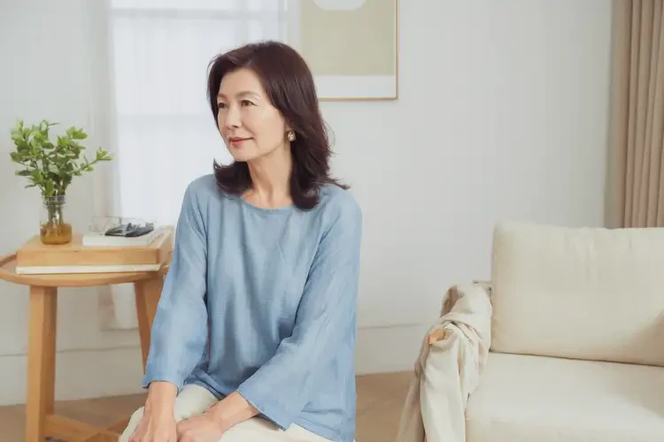 女生小腿出現(xiàn)濕疹可不可以徹底自愈(圖1)