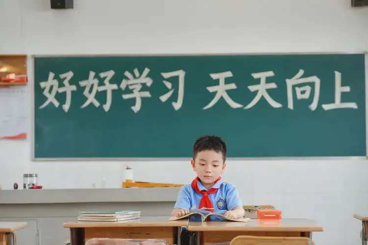 小學(xué)生面部偶爾起濕疹不管它會自己好嗎(圖2)