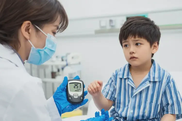 小孩晚上血糖25(图1)