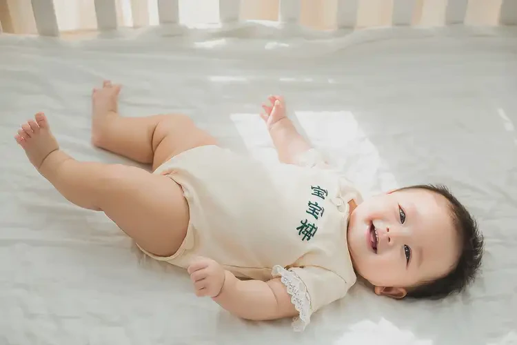 嬰兒肚子上偶爾長(zhǎng)濕疹不管它會(huì)自己痊愈嗎(圖4)