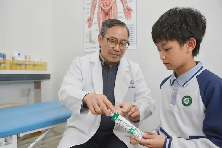 中學(xué)生肛周起濕疹能靠自己自愈嗎(圖4)