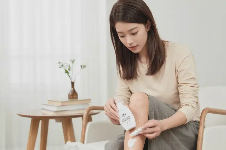 女生小腿出現(xiàn)濕疹可不可以徹底自愈(圖2)