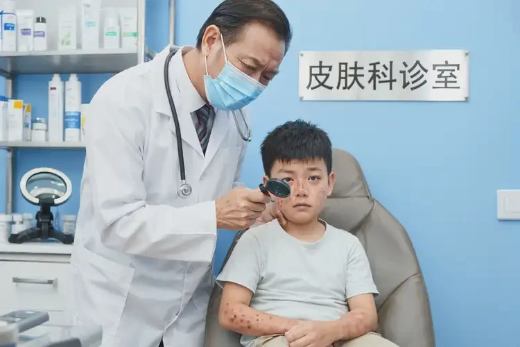 少兒面部偶爾起濕疹能靠自己自愈嗎(圖3)