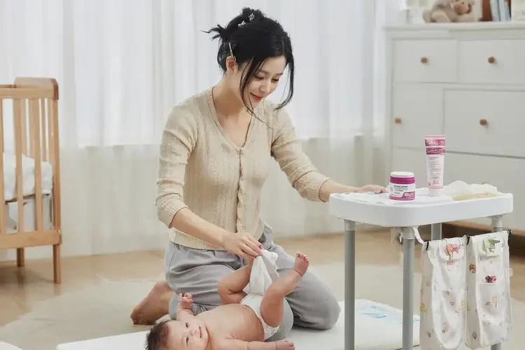 寶寶屁股上經(jīng)常起濕疹能靠自己自愈嗎(圖3)