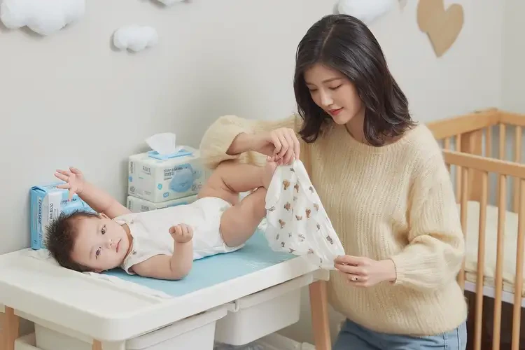 幼兒屁股上經(jīng)常起濕疹不管它會自己痊愈嗎(圖3)