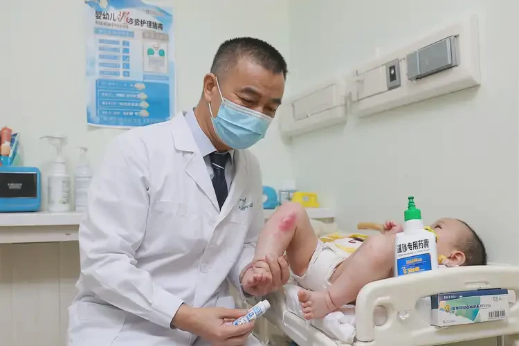 嬰幼兒大腿起濕疹能徹底自愈嗎(圖2)