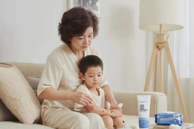 少兒面部偶爾起濕疹能靠自己自愈嗎(圖2)