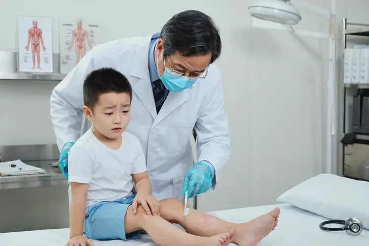 小兒大腿長(zhǎng)濕疹可以徹底自愈嗎(圖2)