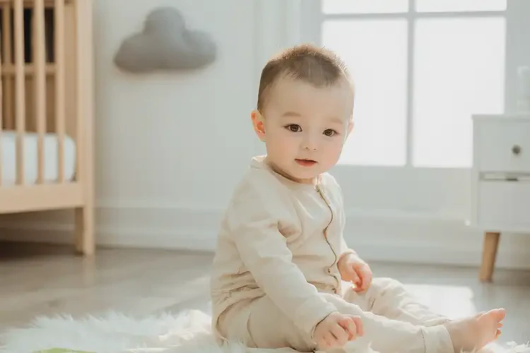 寶寶手臂上經(jīng)常起濕疹不管它會自己好嗎(圖1)