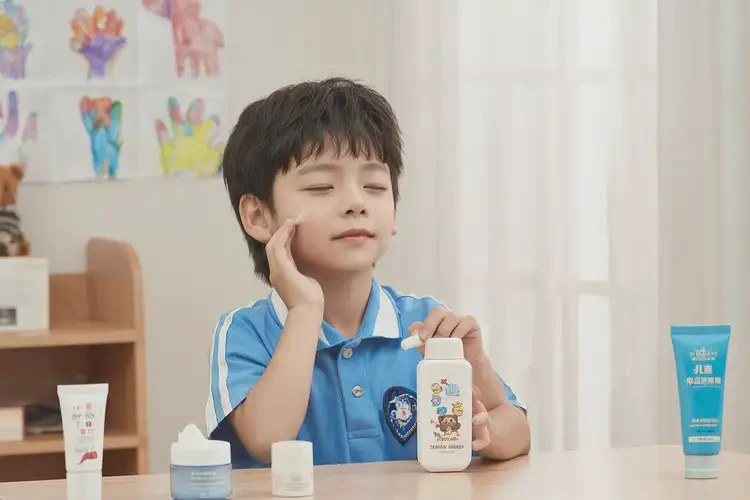 小學(xué)生臉上經(jīng)常起濕疹能夠徹底治愈嗎(圖2)