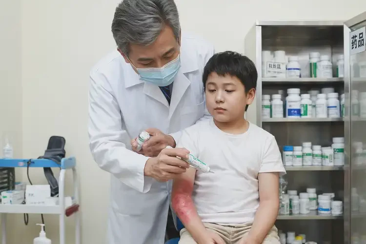 兒童手臂上出現(xiàn)濕疹能徹底自愈嗎(圖3)