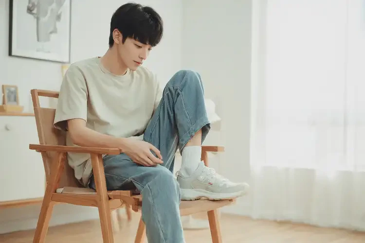 大學(xué)生腳上有濕疹能夠徹底治愈嗎(圖3)