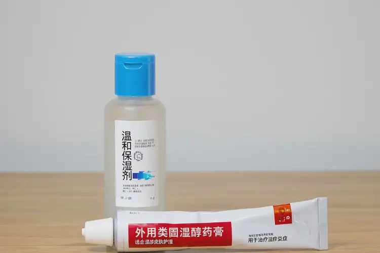 男性手上容易起濕疹能靠自己自愈嗎(圖2)