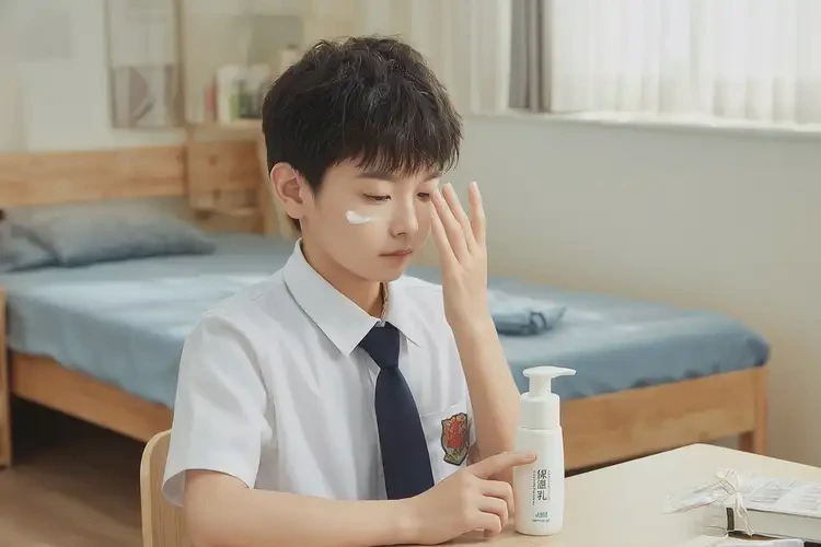 中學(xué)生身上容易起濕疹不管它會(huì)自己痊愈嗎(圖3)