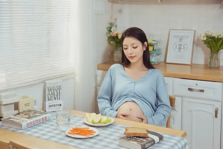 孕婦大腿經(jīng)常起濕疹不管它會自己痊愈嗎(圖1)