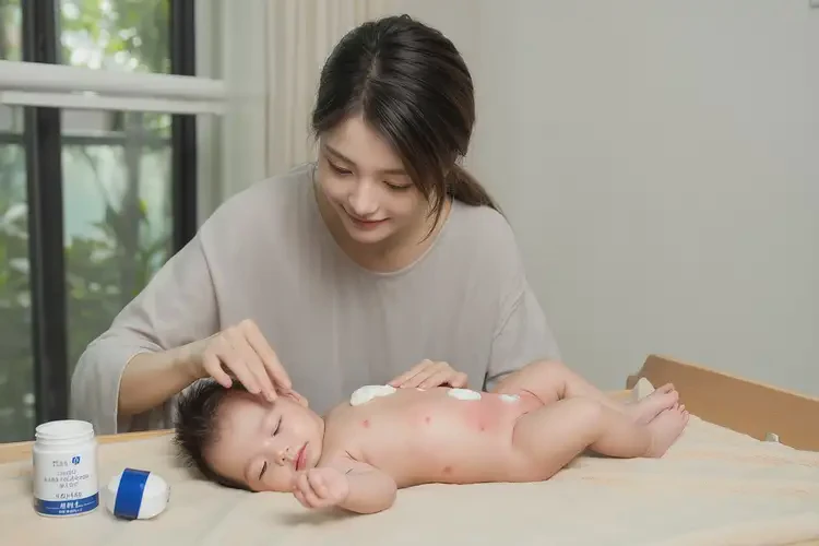 新生兒肚子偶爾長濕疹不管它會自己痊愈嗎(圖3)