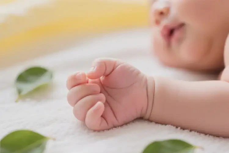 新生兒全身容易起濕疹能徹底自愈嗎(圖1)