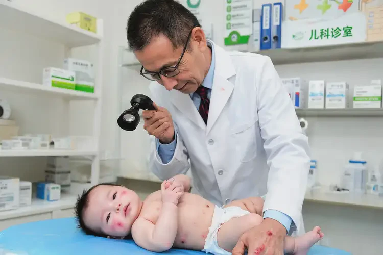 小孩屁股上長(zhǎng)濕疹不管它會(huì)自己好嗎(圖2)