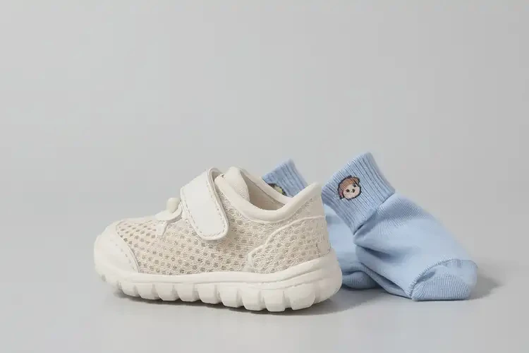 小兒腳上經(jīng)常起濕疹不管它會自己自愈嗎(圖2)