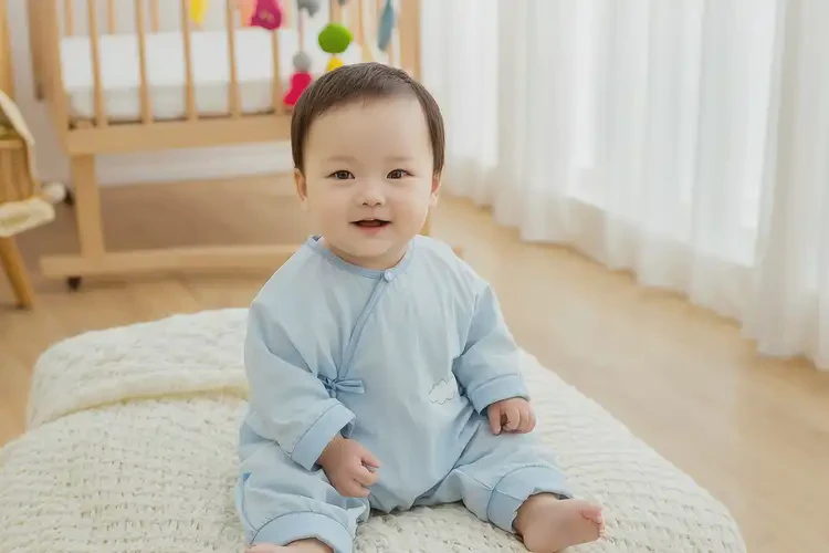 寶寶手臂上經(jīng)常長(zhǎng)濕疹能靠自己自愈嗎(圖1)