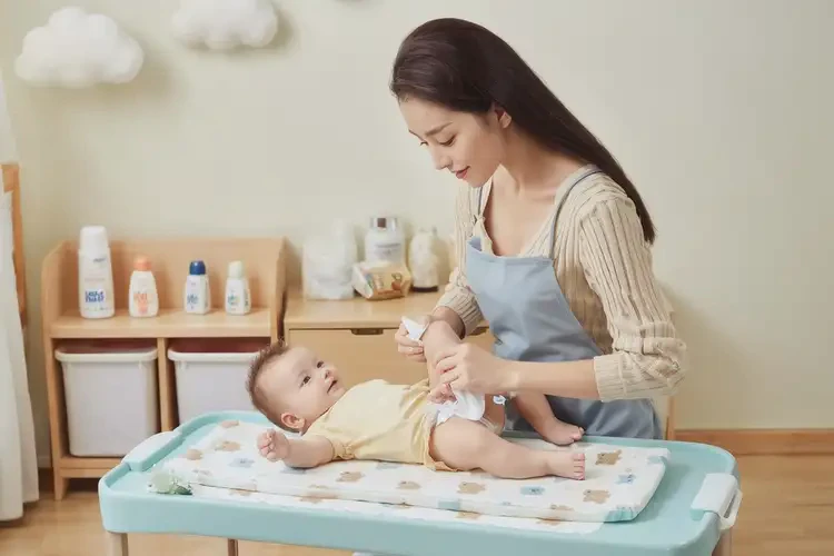 寶寶屁股上經(jīng)常長濕疹能夠徹底治愈嗎(圖2)